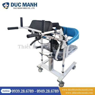 xe lăn ghép mảnh dụng cụ cho người tai biến