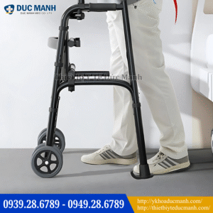 Khung tập đi phục hồi chức năng có bánh xe